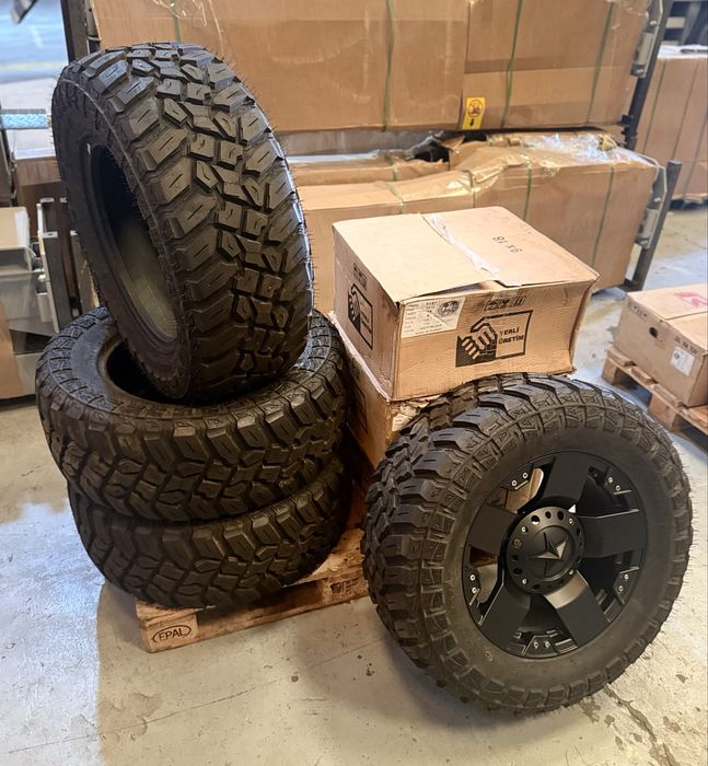 Jantes 18 6x139,7  com pneus 33x12.5 r18