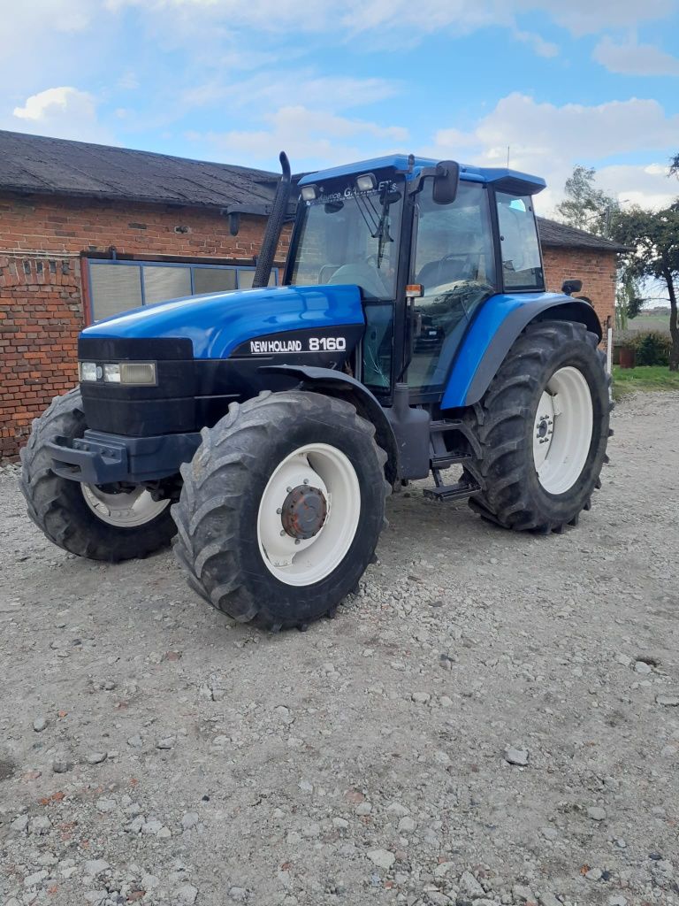 New Holland 8160