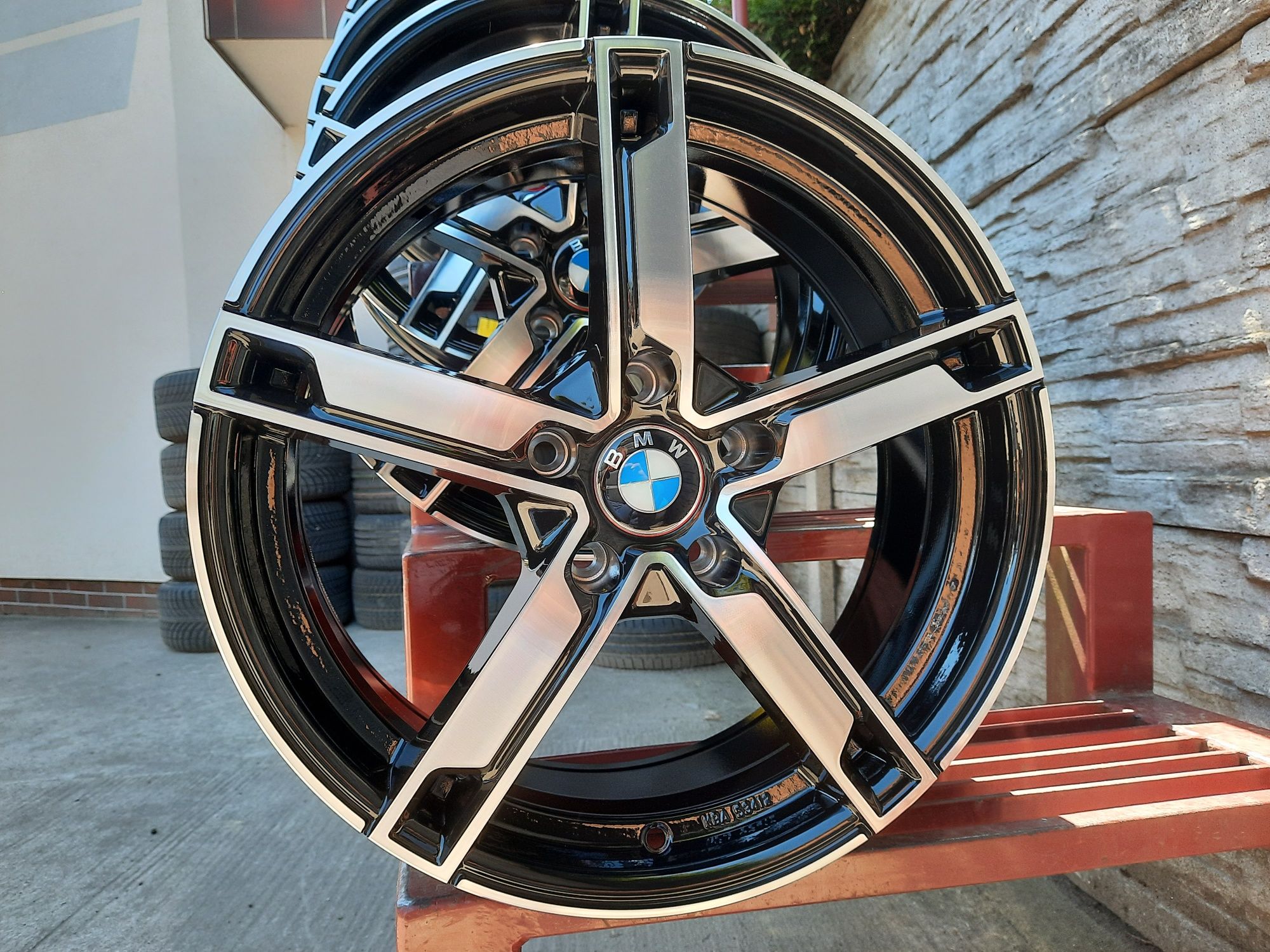 Alufelgi 18 BMW 5x120 3 5 X1 X3 F30 F25 F10 E90 E84 E83 E46 E91 MAM W4