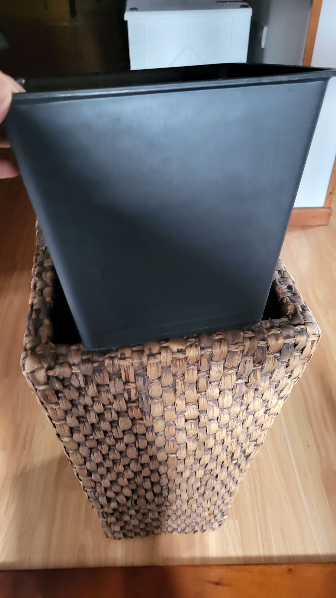 Vaso alto em verga