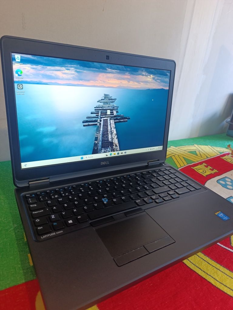 Dell Latitude E5550 (i7-5600U- 16GB RAM - 256GB SSD- GeForce 840M 2GB)