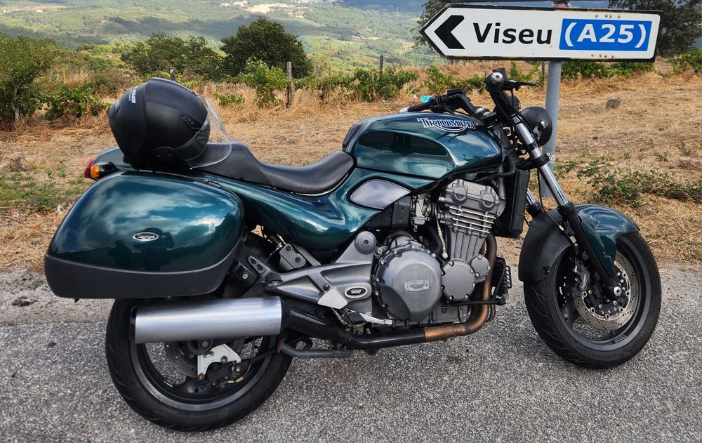 Triumph Trophy 900
