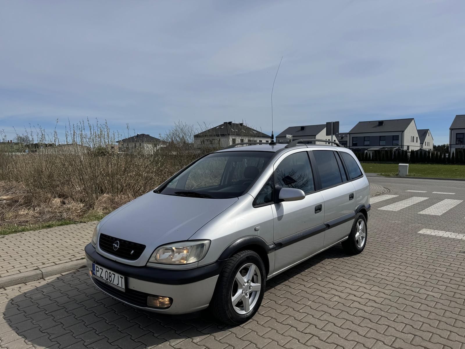 Opel Zafira 2.2 16v 147km Klima Alu 7 osób Pl