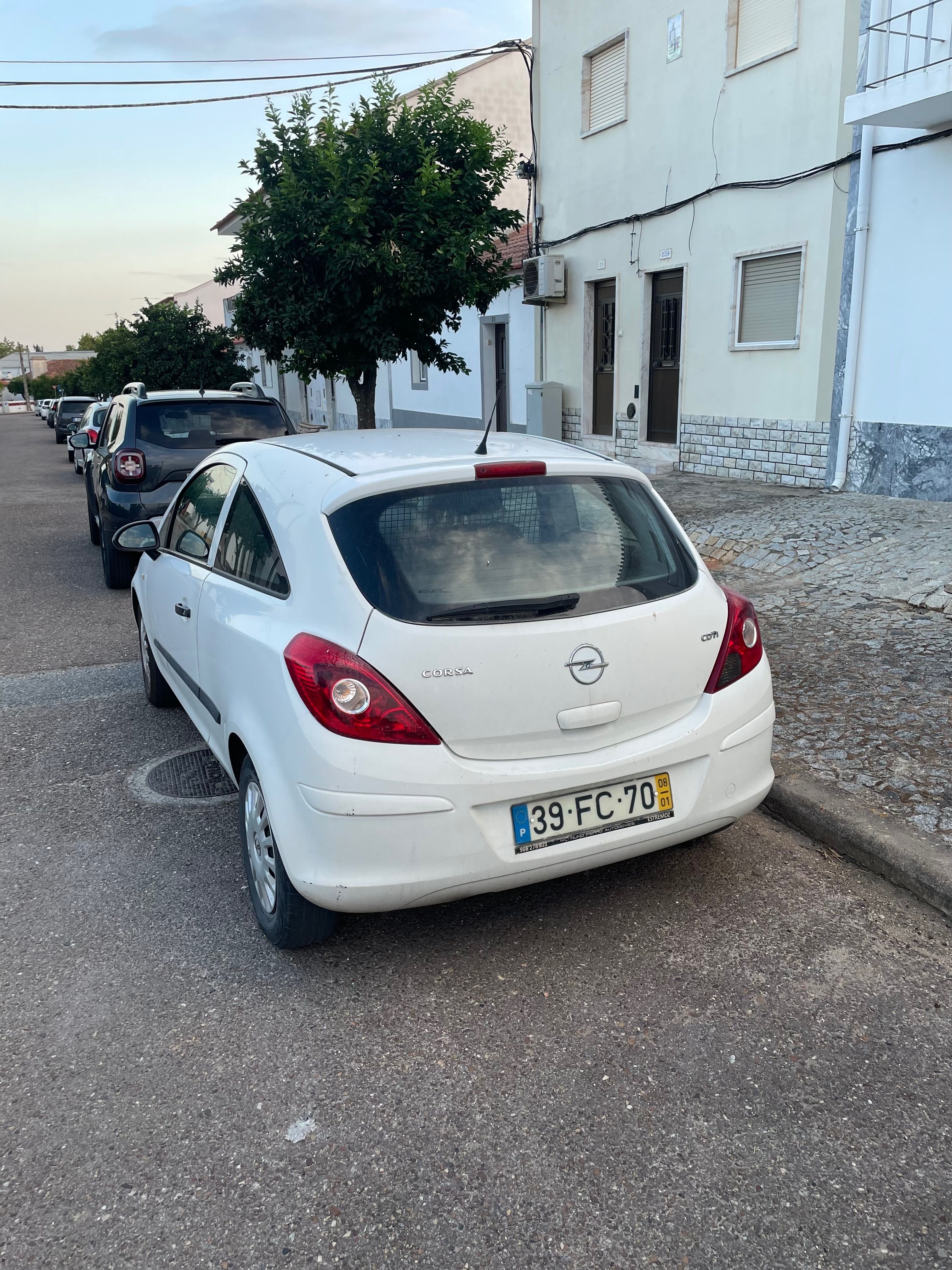 Carro Opel corsa