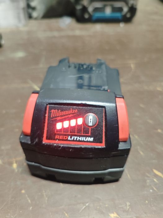 Akumulator bateria milwaukee 5ah 18V