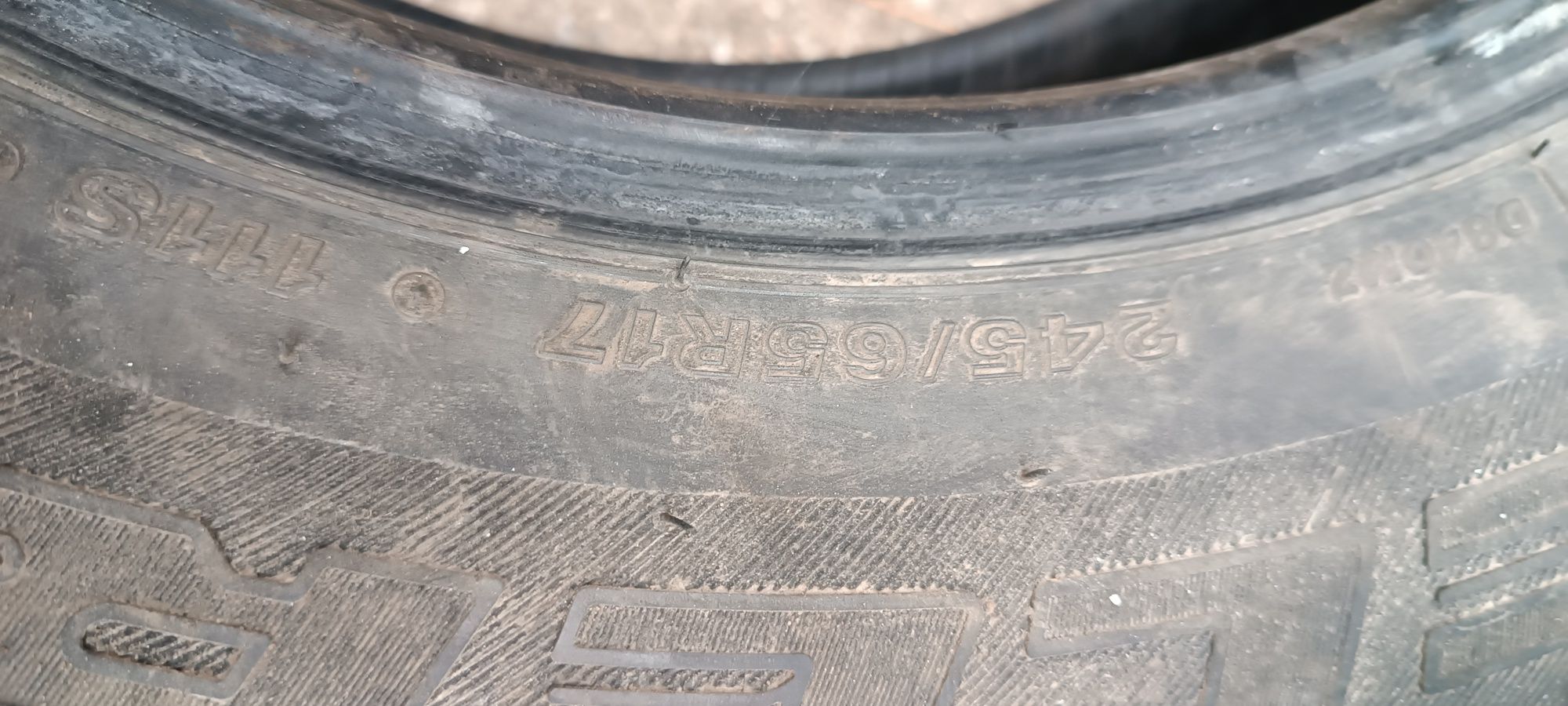 Продам резину 245/65/r17