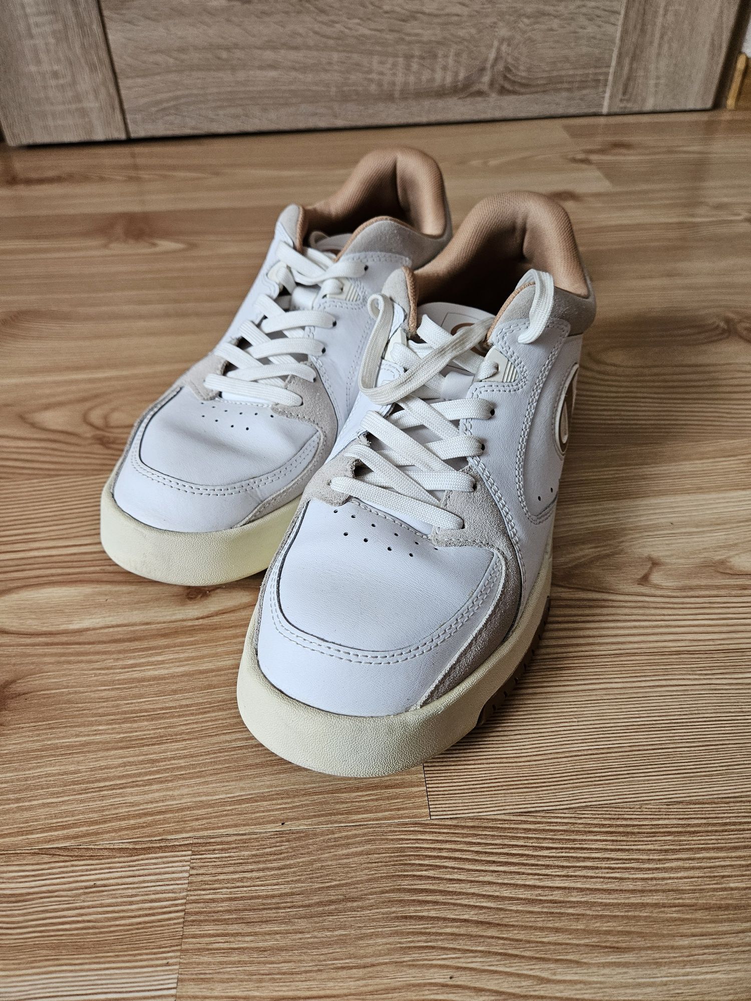Buty Champion r. 44 S21860 z85 Low białe beżowe