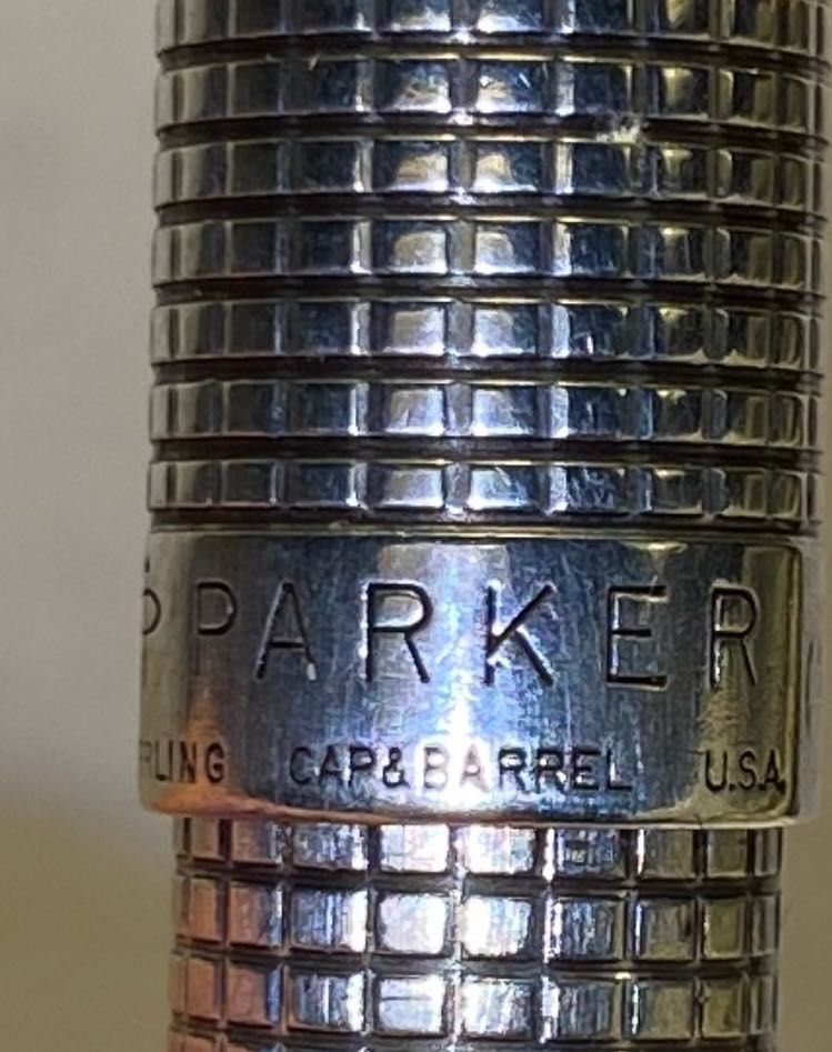 Caneta esferográfica parker vintage em prata