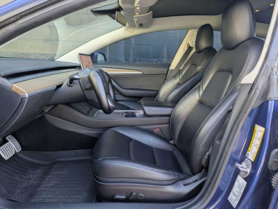 Tesla Model 3 Performance      2021