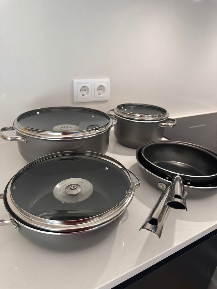 Conjunto de tachos e frigideiras CELAR