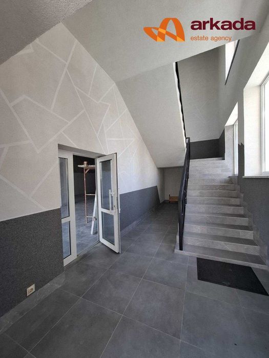 Здається в оренду комерційне фасадне приміщення в м. Калуш 220м2.