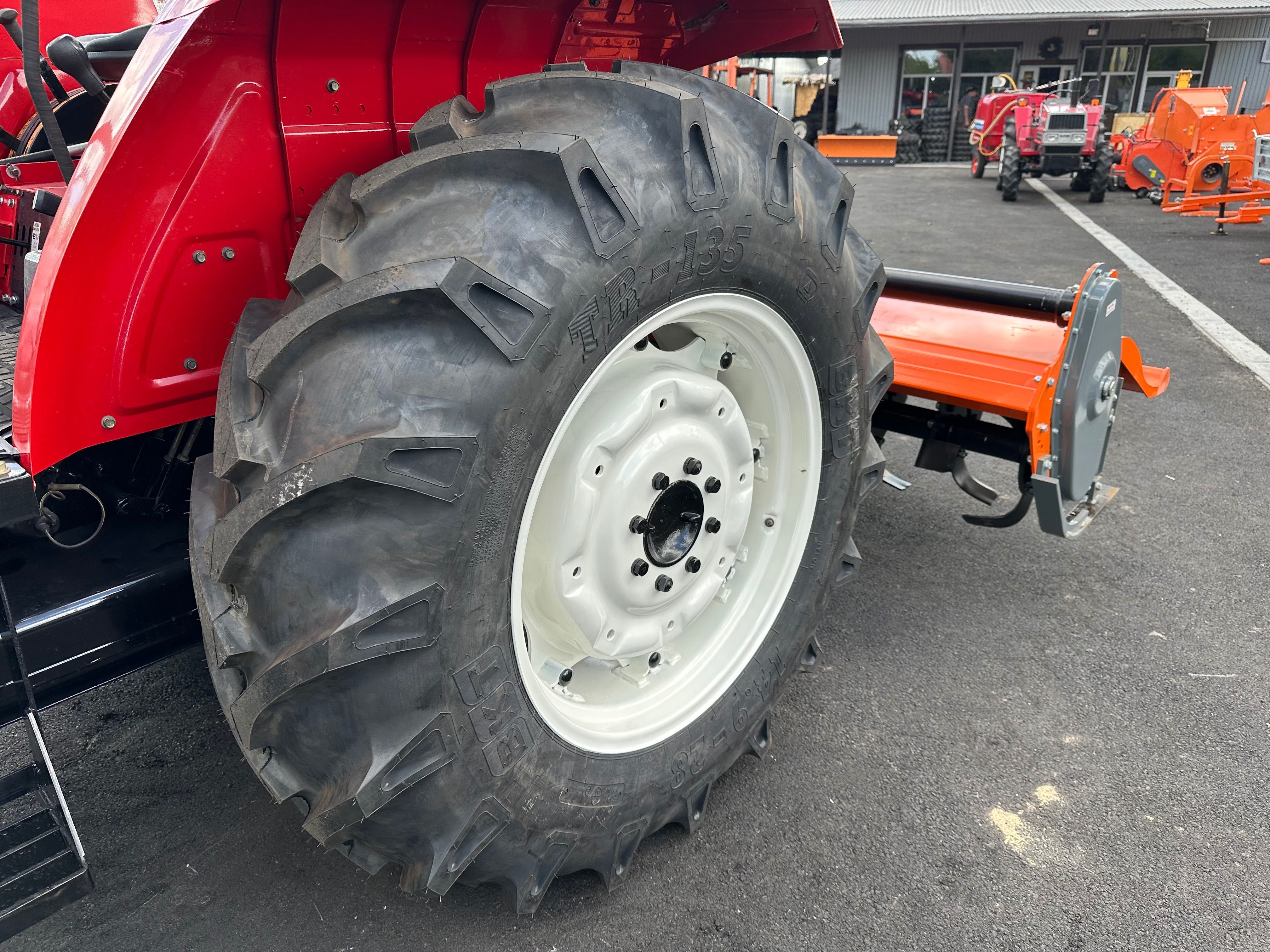 Трактор Mitsubishi MT-63 / Трактор Мітсубі6сі МТ-63