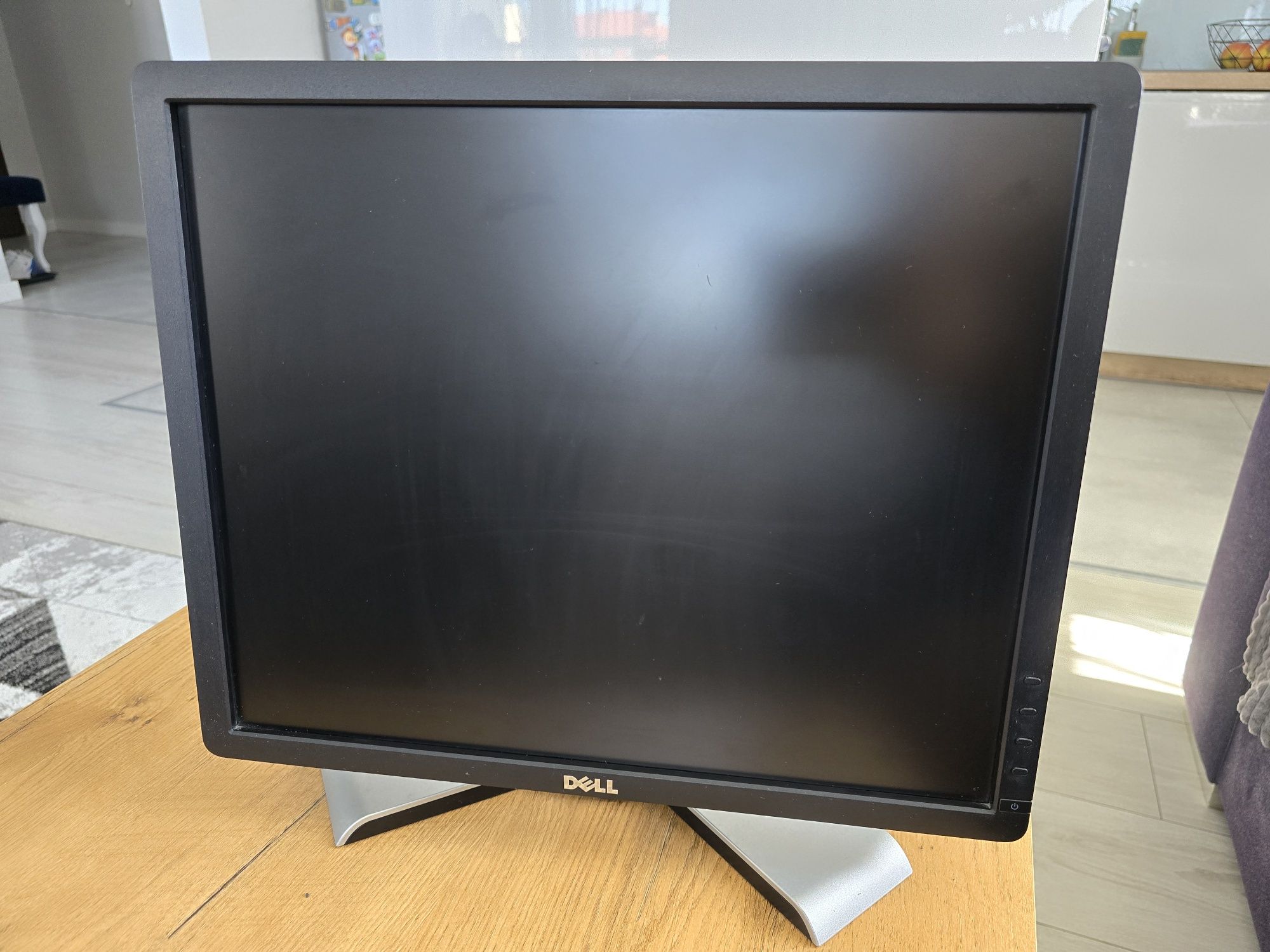 Monitor Dell 19 P1913SB regulowana wysokość kąt