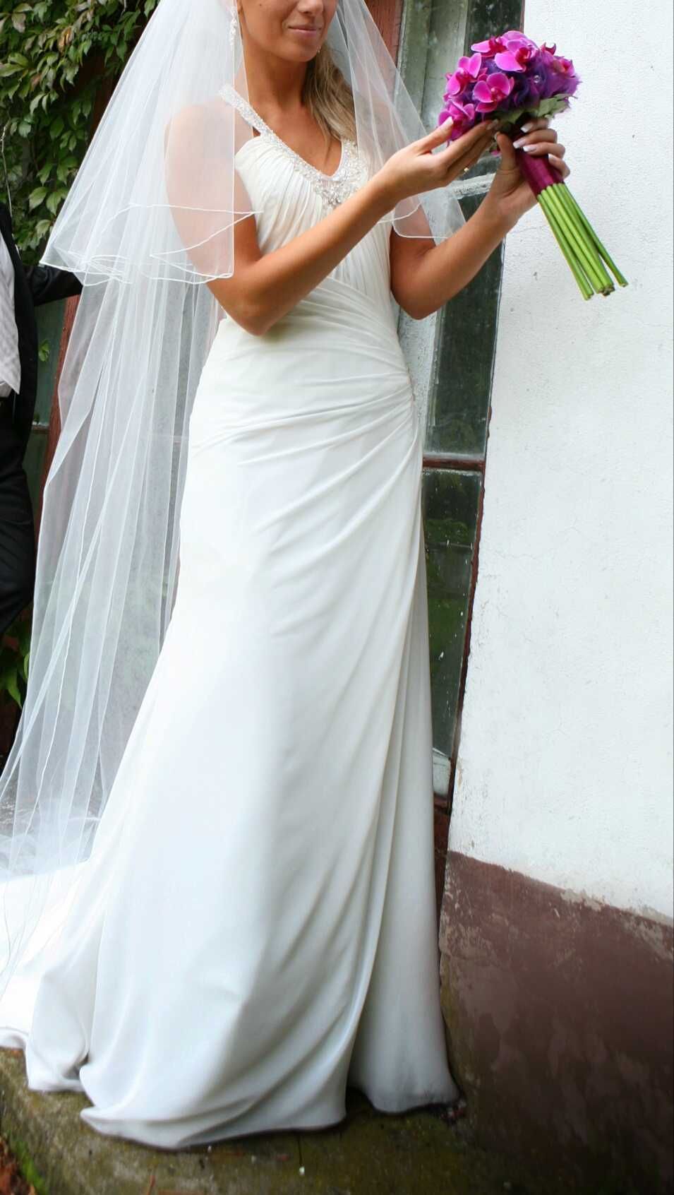 suknia ślubna z kolekcji TRES CHIC model 144