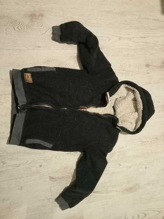 Ocieplana bluza 8-9 lat
