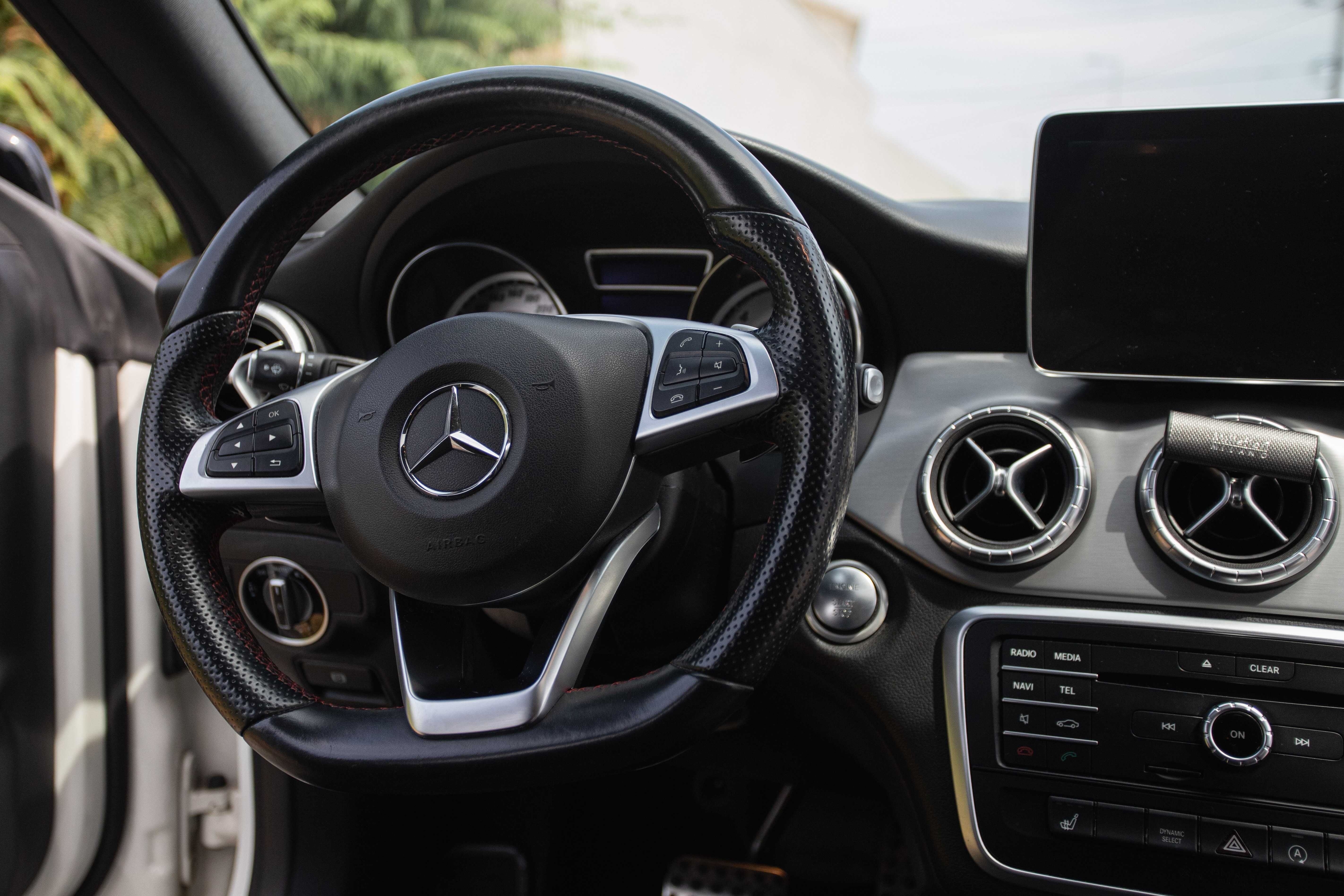 Mercedes Benz CLA 200 AMG 1.6 TSI  nacional, full extras