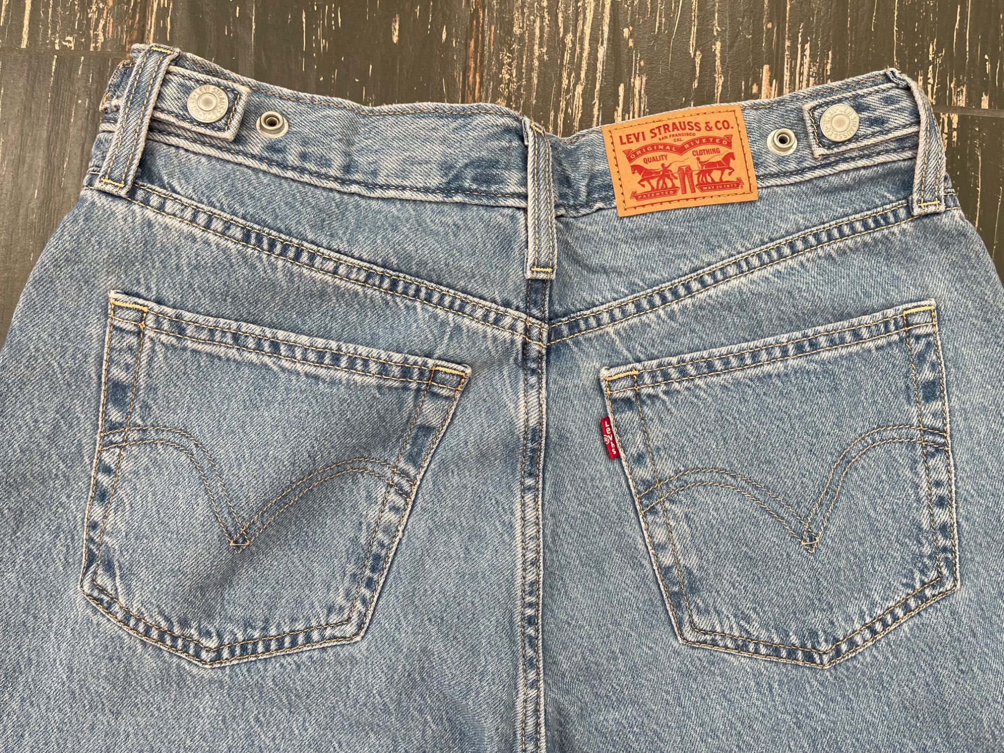 Levi's Cinch-Waist Lightweight Baggy Jeans. Джинсы багги р 28