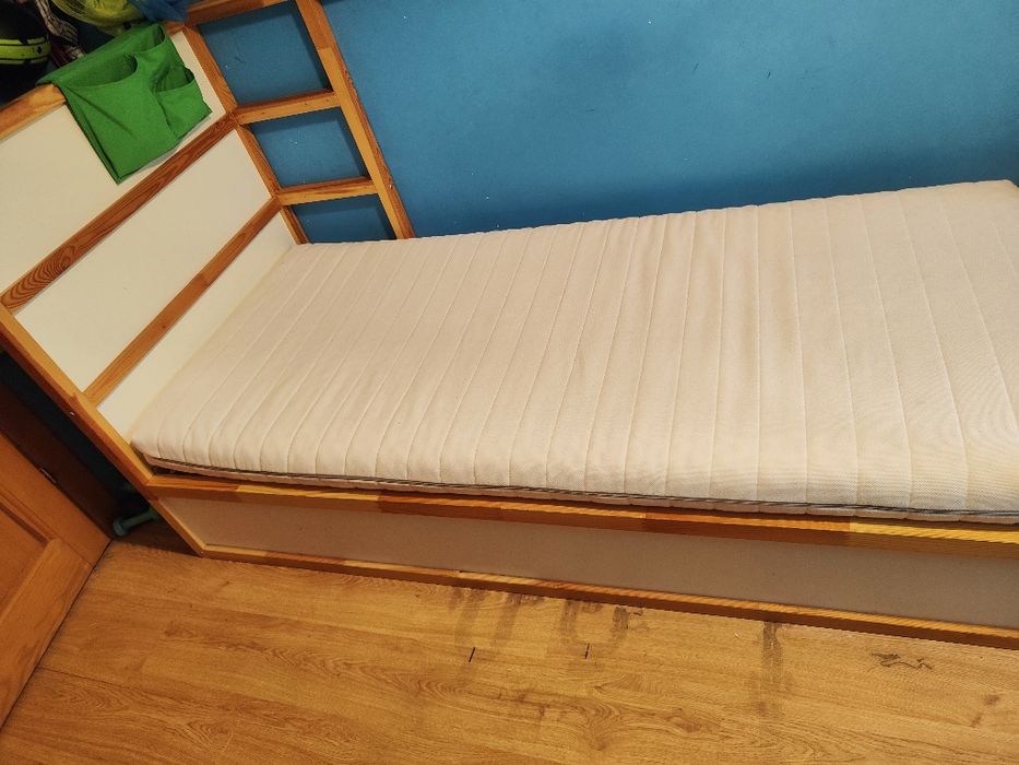 Łóżko Kura Ikea 2w1 Standard i piętrowe z materacem