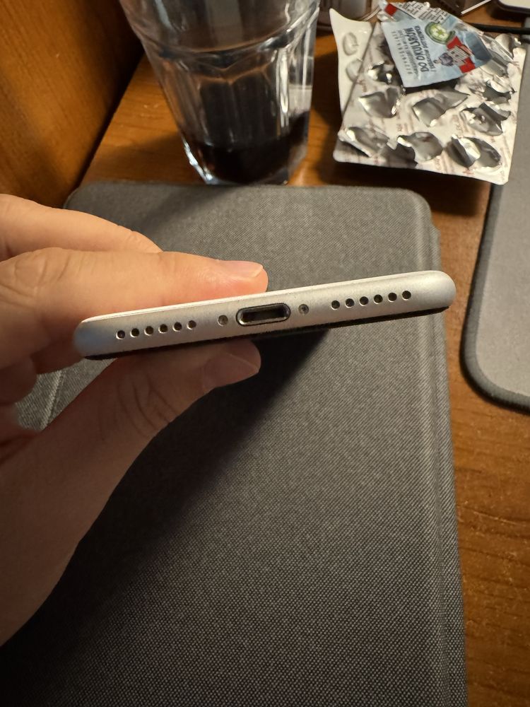 Iphone SE 2gen 2020 64gb biały