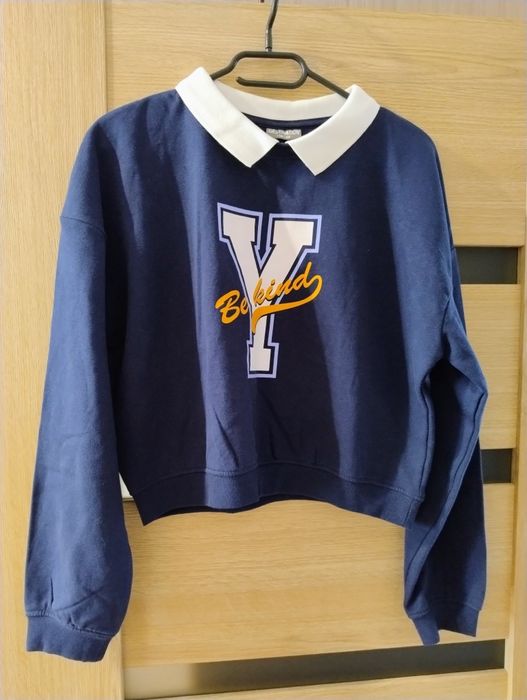 Nowa krótka bluza sportowa