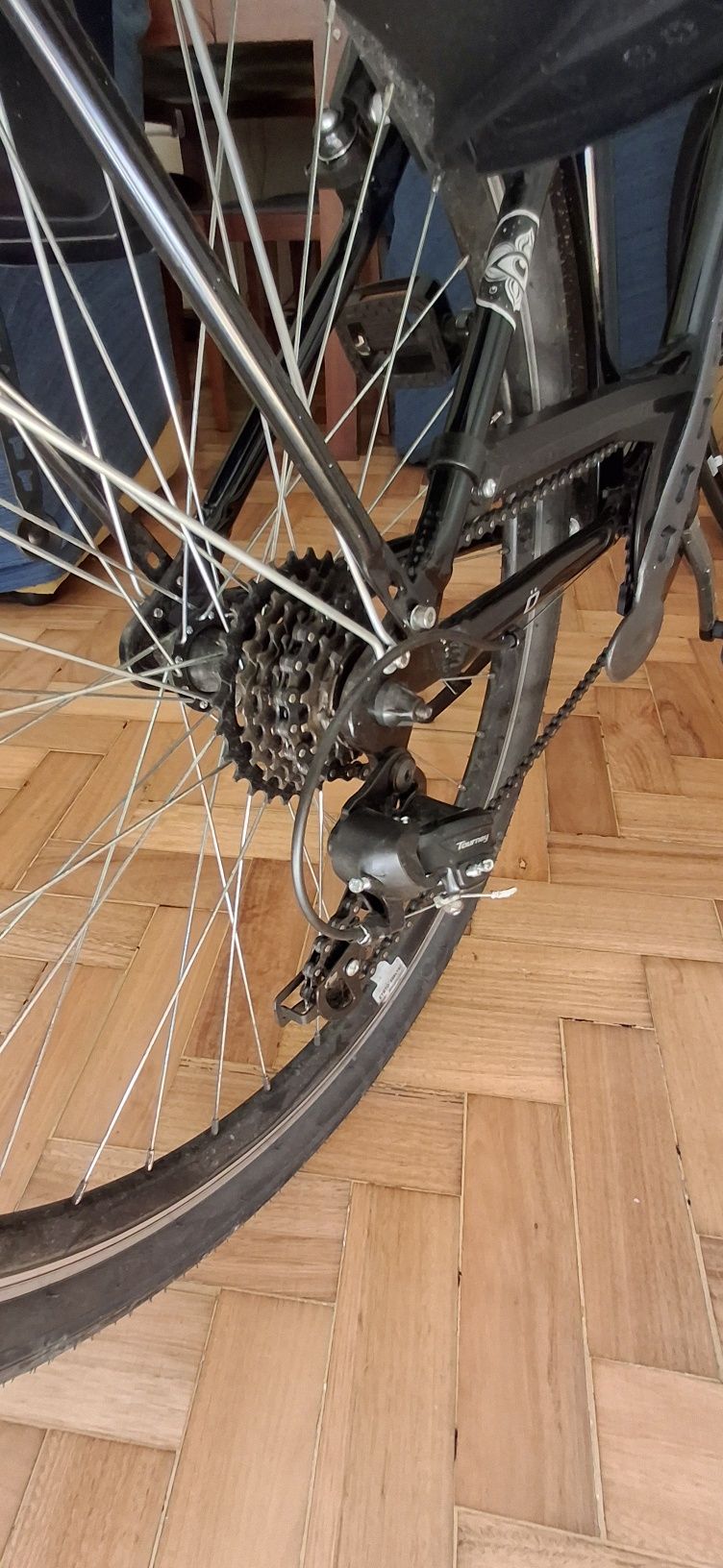 Bicicleta aro 26, 7 marchas. Toda equipada