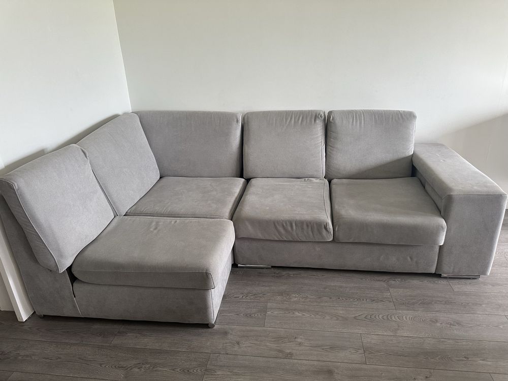 Sofa 3 modulos e 2 poufs cinzento