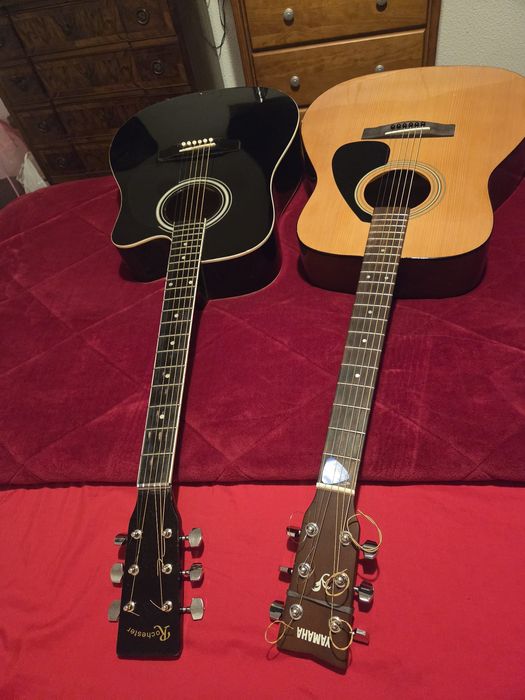 Vendo 2 violão e um vibralegs