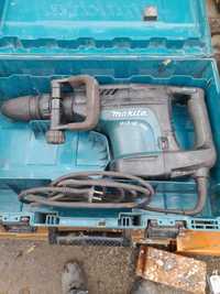 Відбійний молоток Makita HM 1203 C