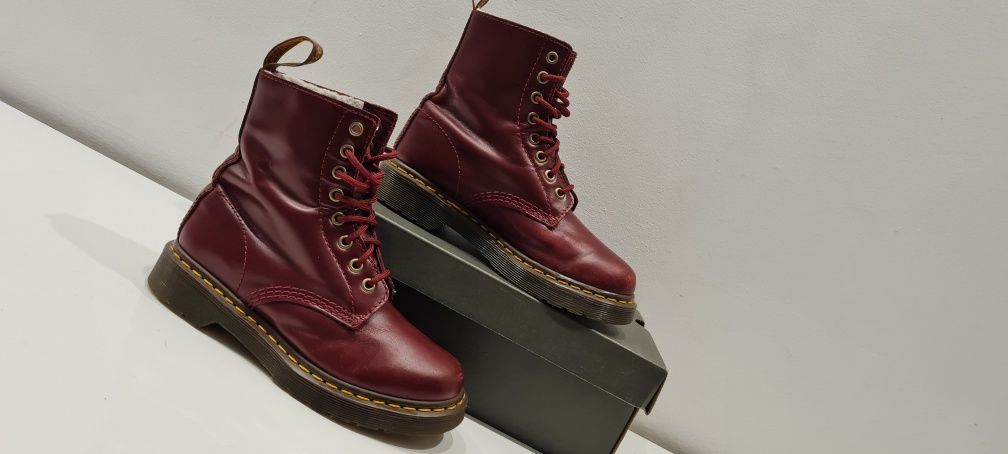 Nowe oryginalne skórzane ocieplane Dr Martens gwarancja nowy model