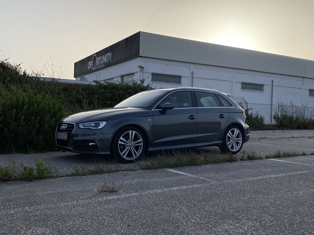 Audi A3 S-line cinzento 184 CV