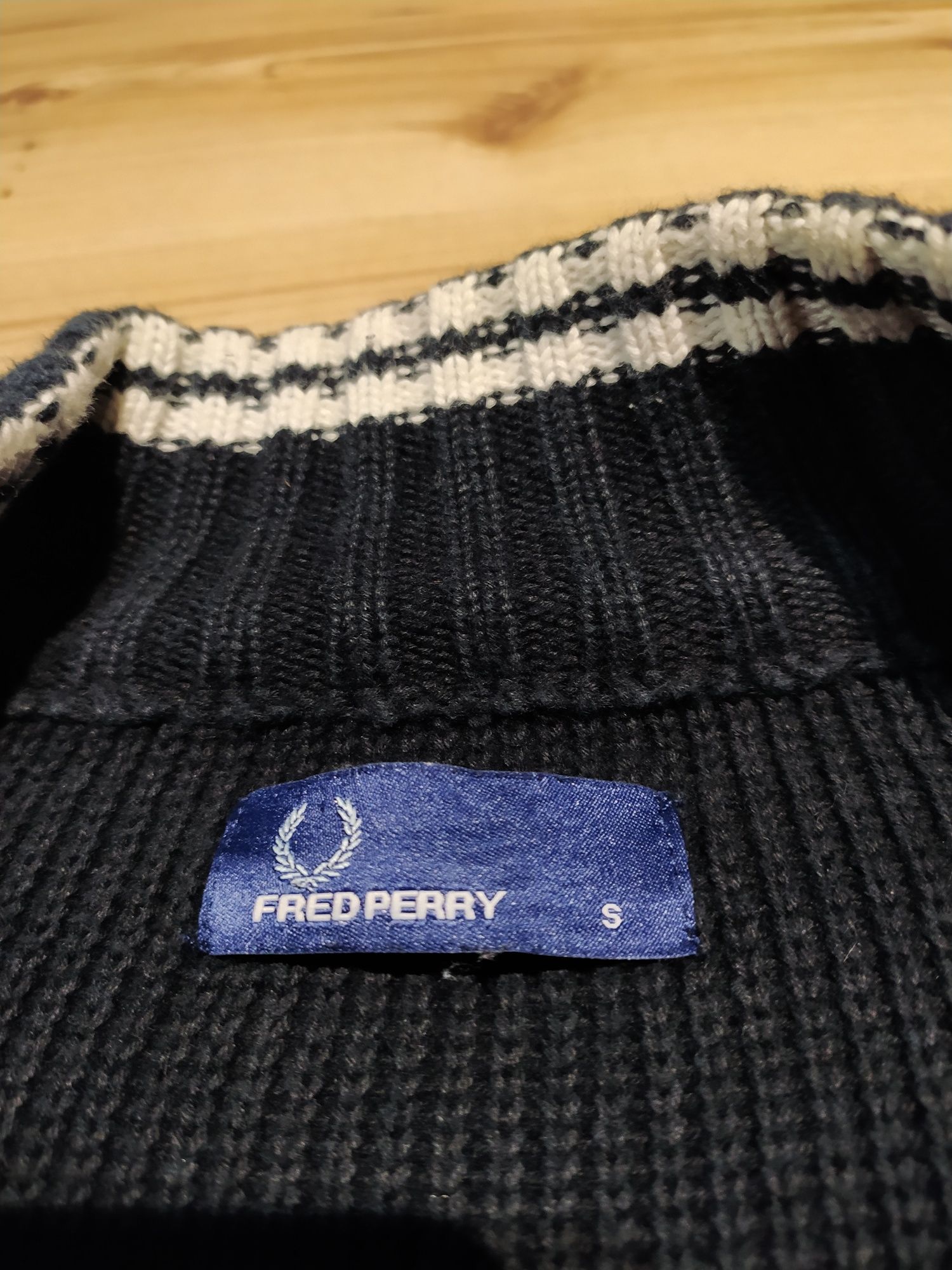 Granatowy Rozpinany Bawełniany Sweter Fred Perry