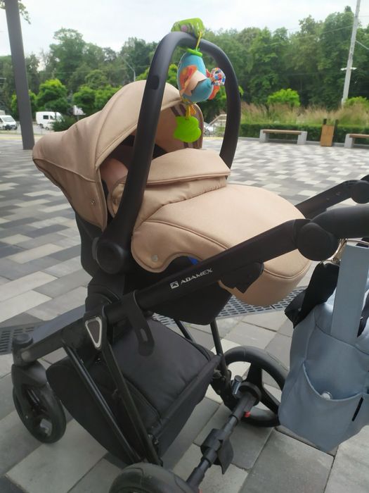 Автокрісло до адамекс Adamex