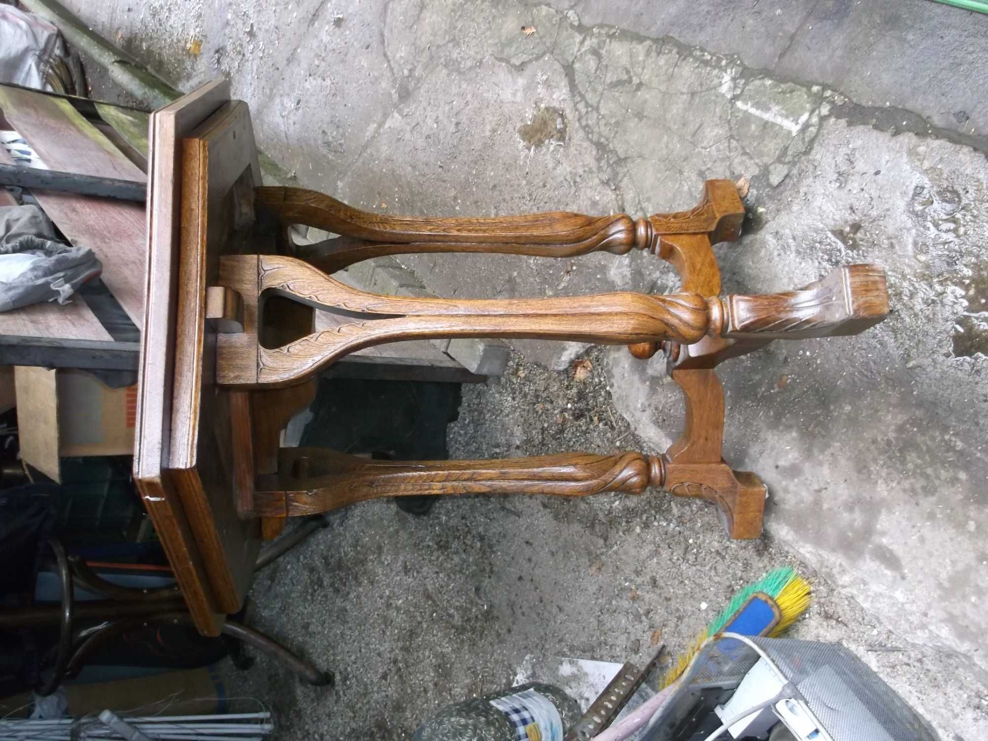 sekretarzyk i stolik kawowy z epoki