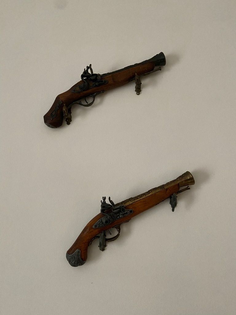 Pistolas decorativas vintage