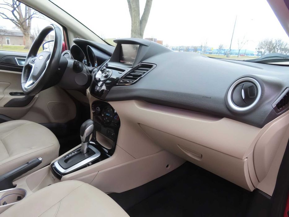 Ford Fiesta      2015