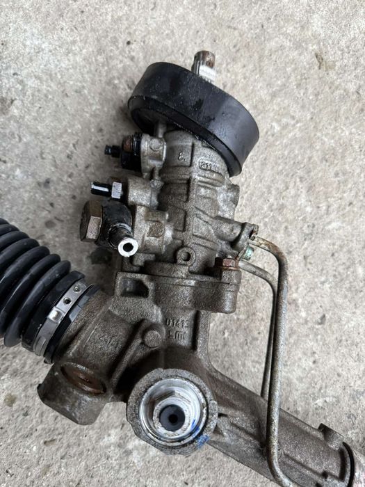 Рульова рейка шкода фабія 2004рік