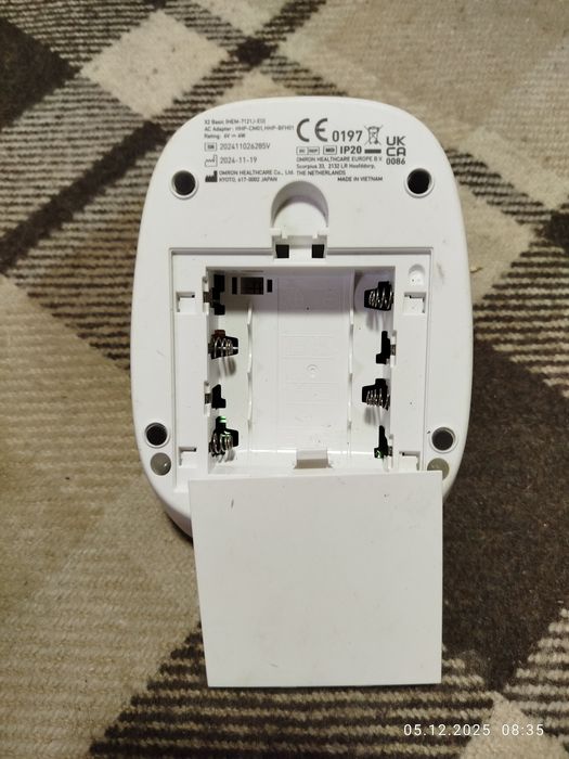 Продам   новий тонометр омрон, без коробки