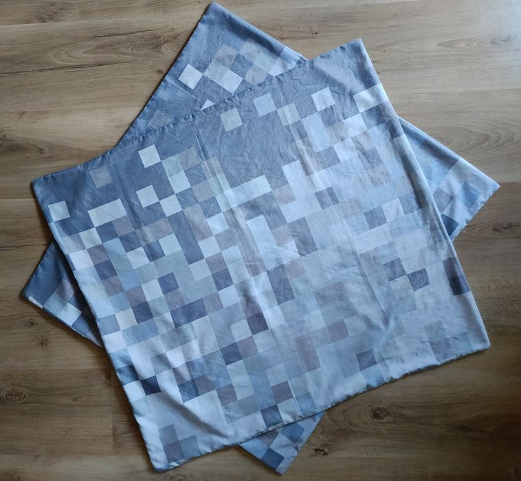 Poszewki na poduszki 70x80, dwie sztuki