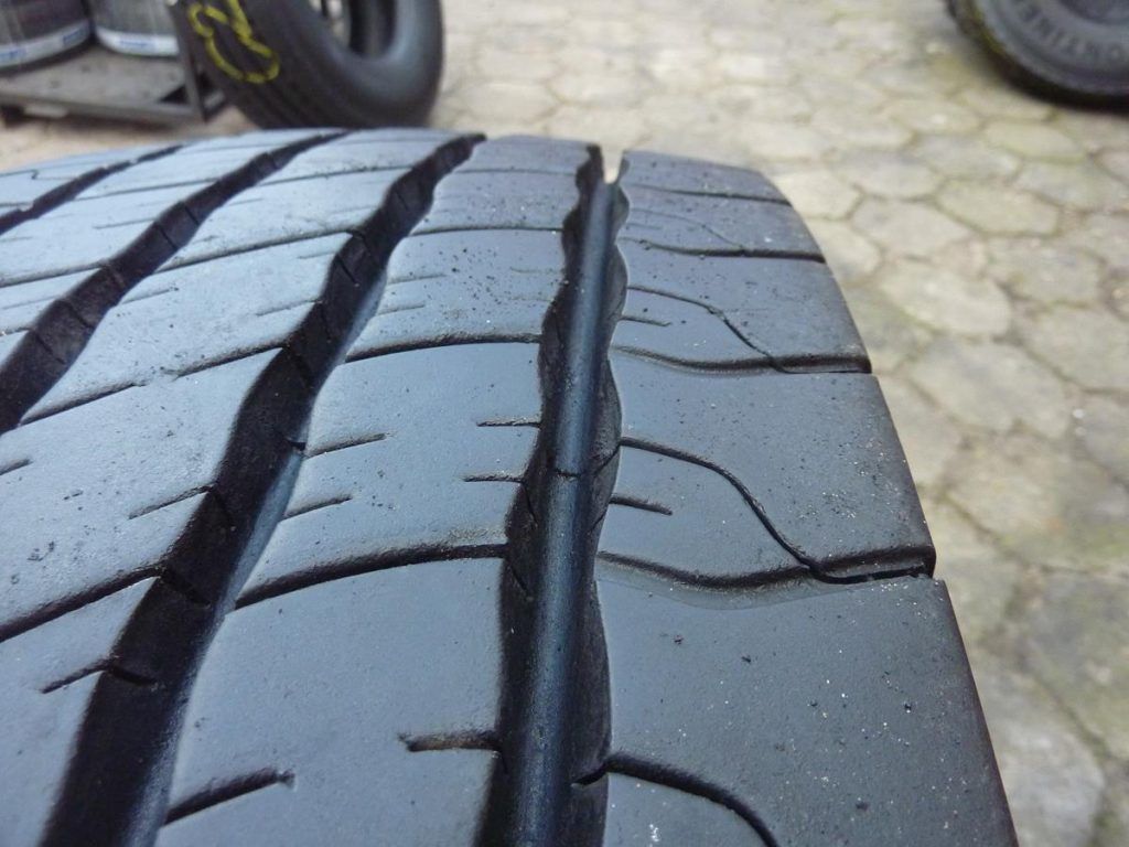 Opona używana ciężarowa 295/80R22.5 SAVA AVANT S 700zł C2263