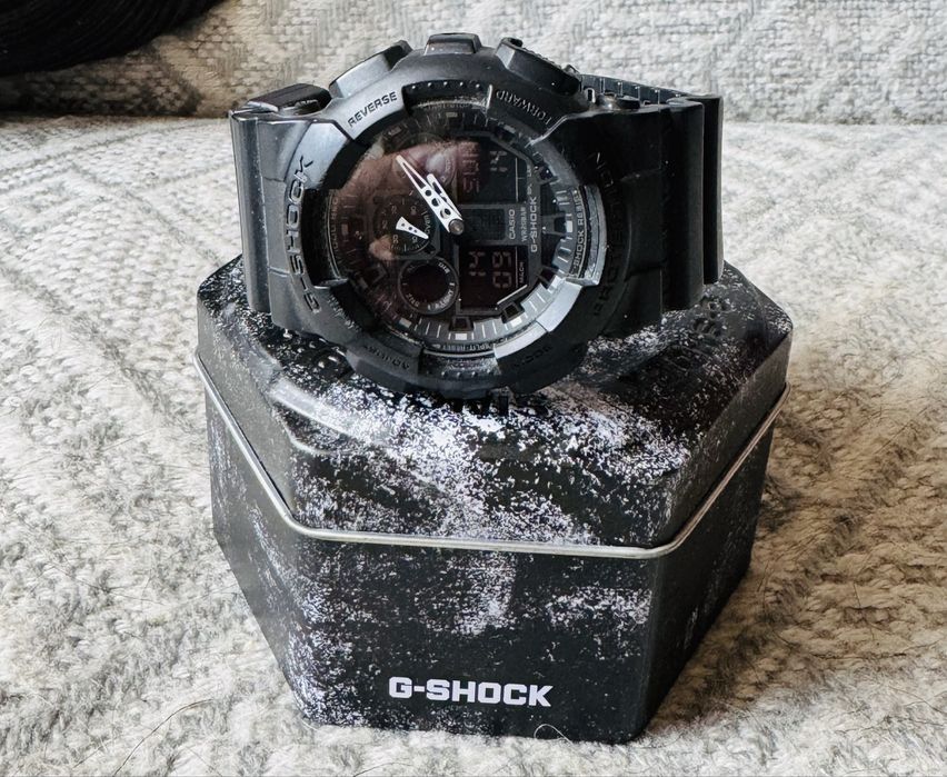 Zegarek G - Shock GA-100-1A1ER Czarny