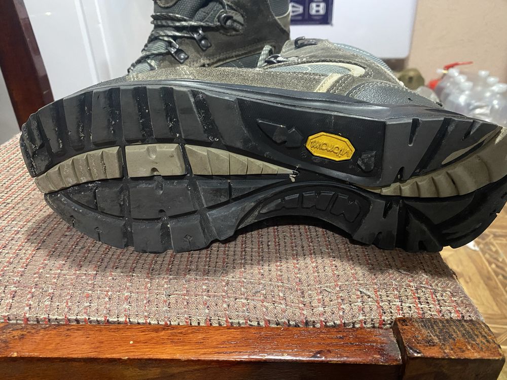 Продам ботинки Mammut