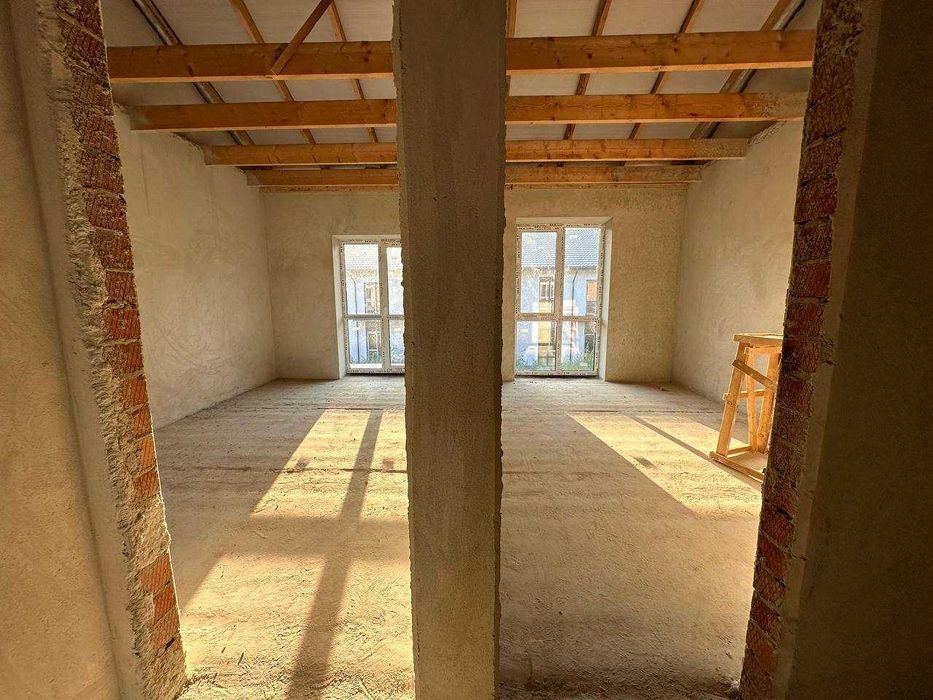 Таунхаус з гаражем, ділянкою, 135 м² + 3-тій поверх!