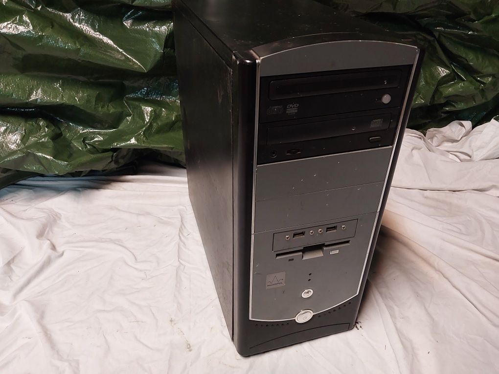 komputer ASROCK P4VM900-SATA2 / GeForce 9500/500GB