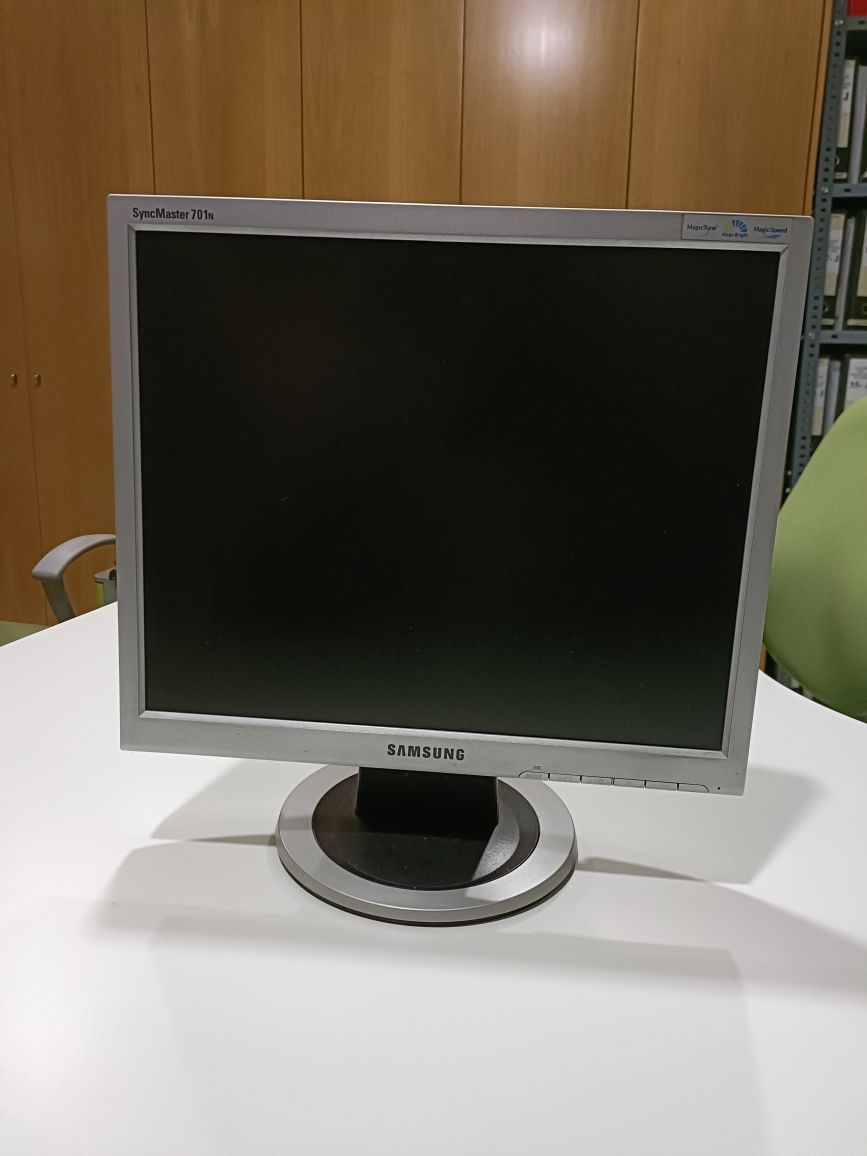 Monitor Samsung 17 polegadas