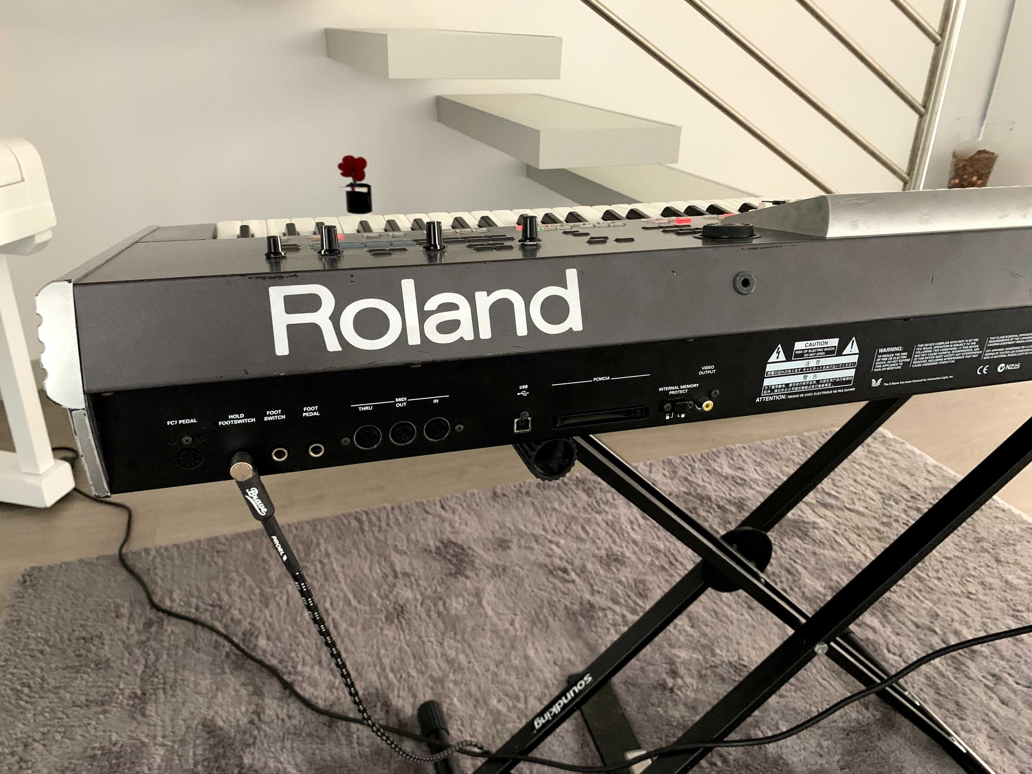Roland G70 V3 - muitos ritmos e styles