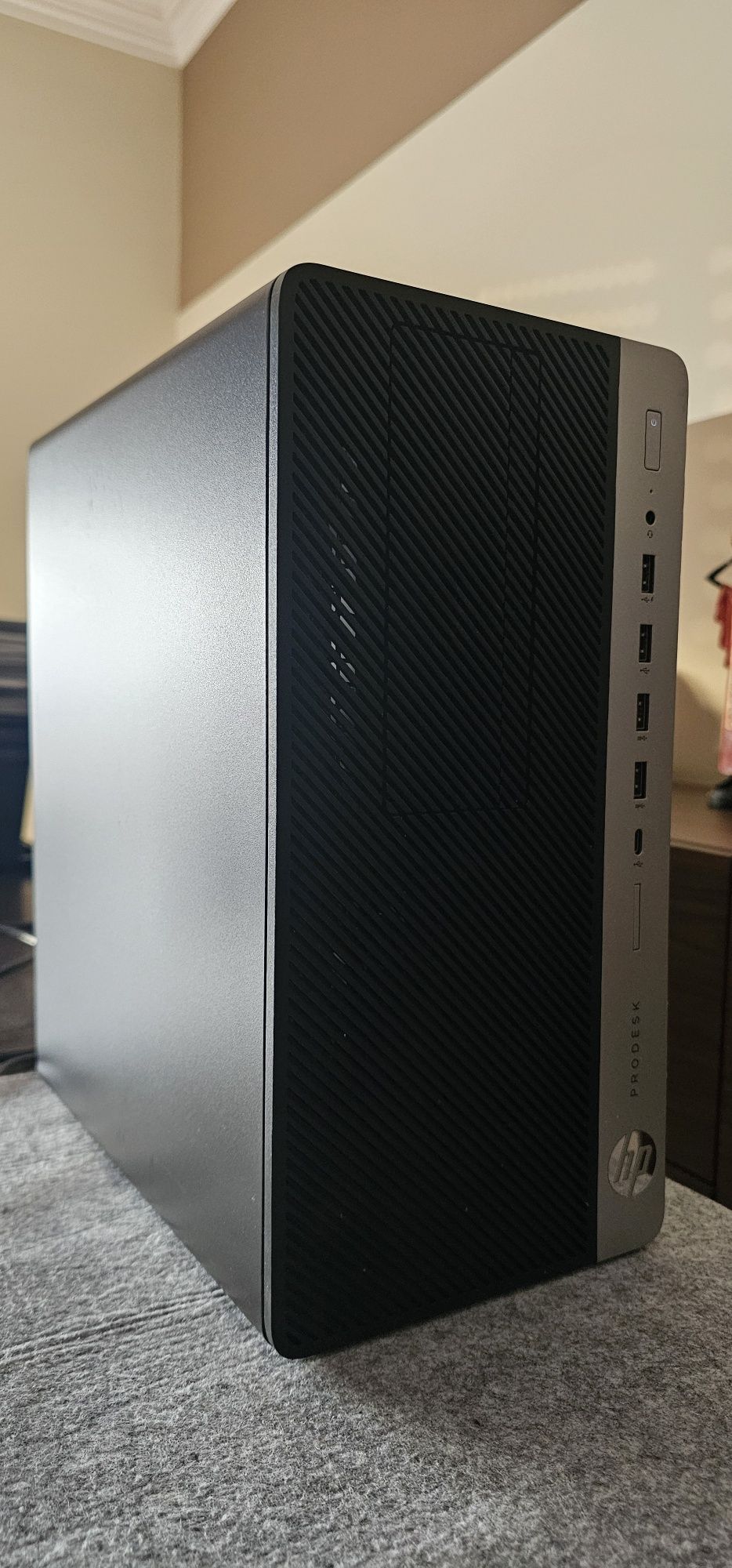 HP ProDesk 600 G3 MT (intel i7 6800, ram 24gb e MSI GTX 1650  4gb)