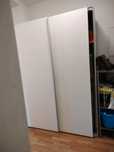Szafa z drzwiami przesuwnymi jak nowa 152 x 215 cm