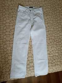 Spodnie białe firmy Arizona rozmiar 40