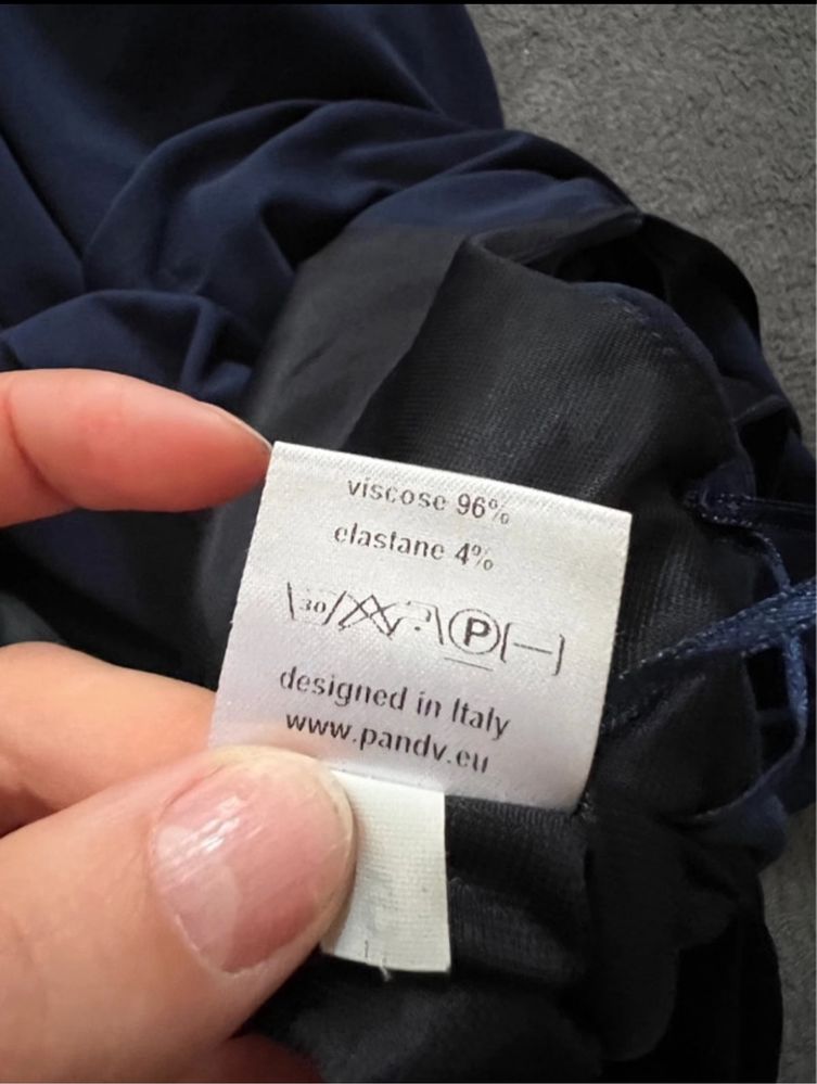 Elegancka granatowa sukienka potis&verso