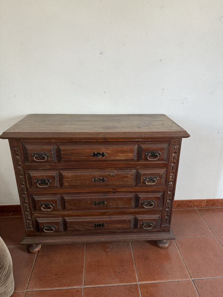 Comoda antiga para restauro